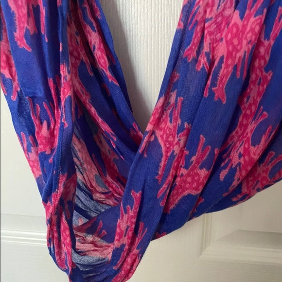 Lilly Pulitzer Riley Infinity Scarf – Neck In Neck - Picture 2 of 5